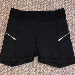 Lululemon What the Sport short size 2